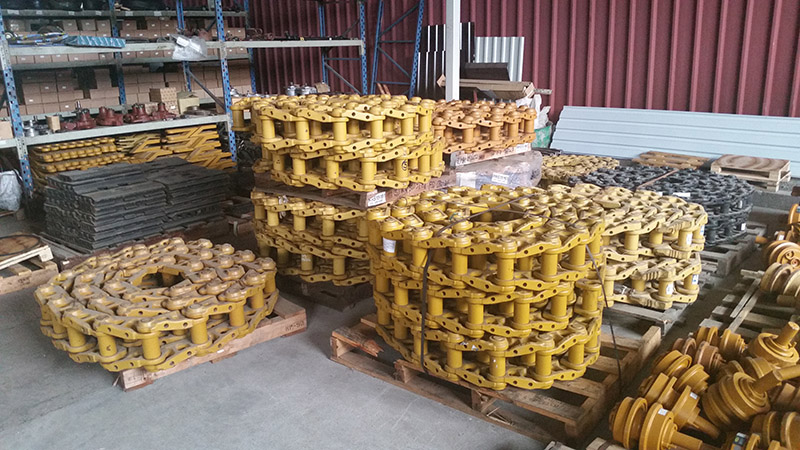 rezervni-delovi-hodni-stroj