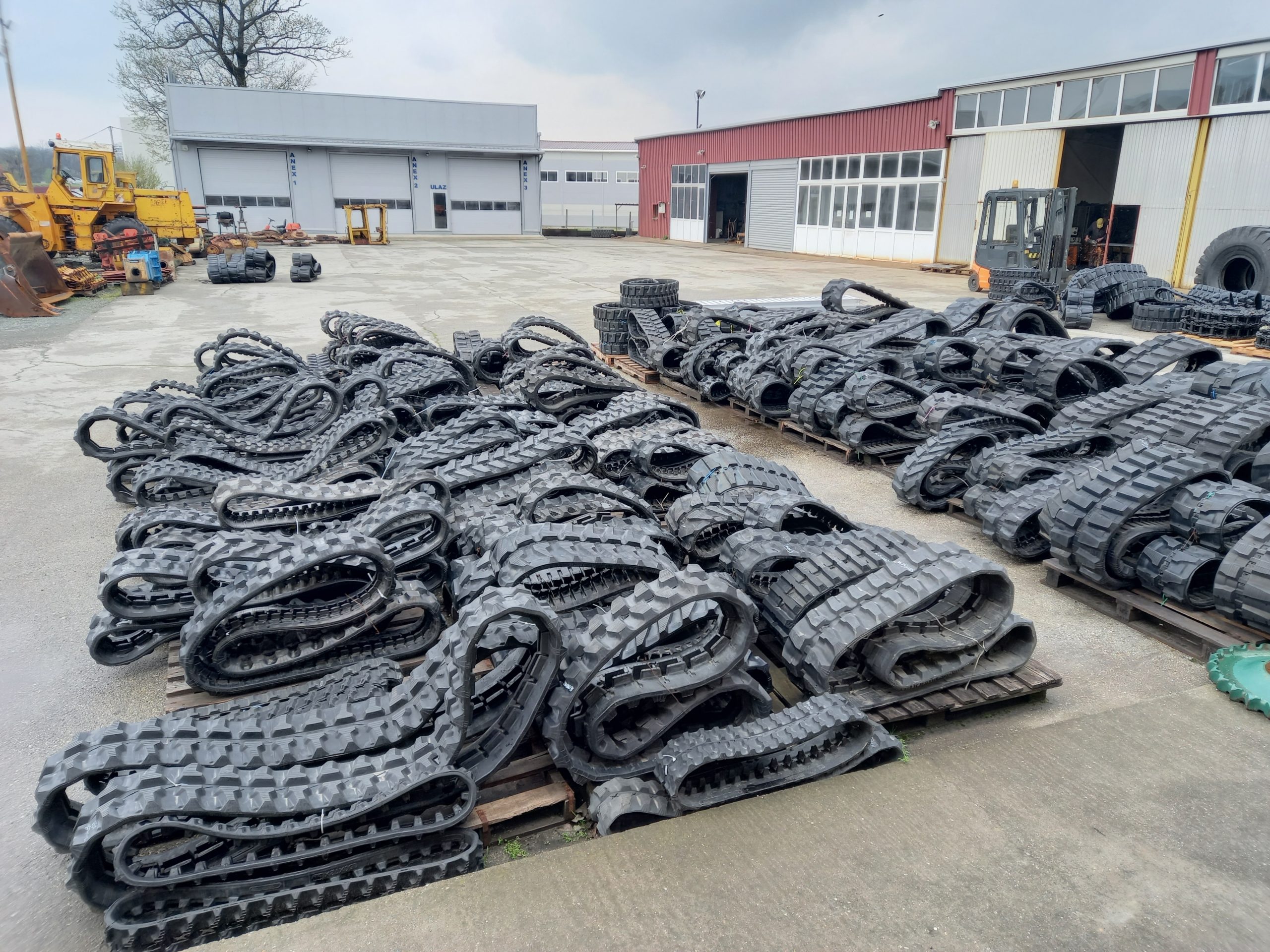 gumene-gusenice-za-gradjevinske-masine-povoljna-cena