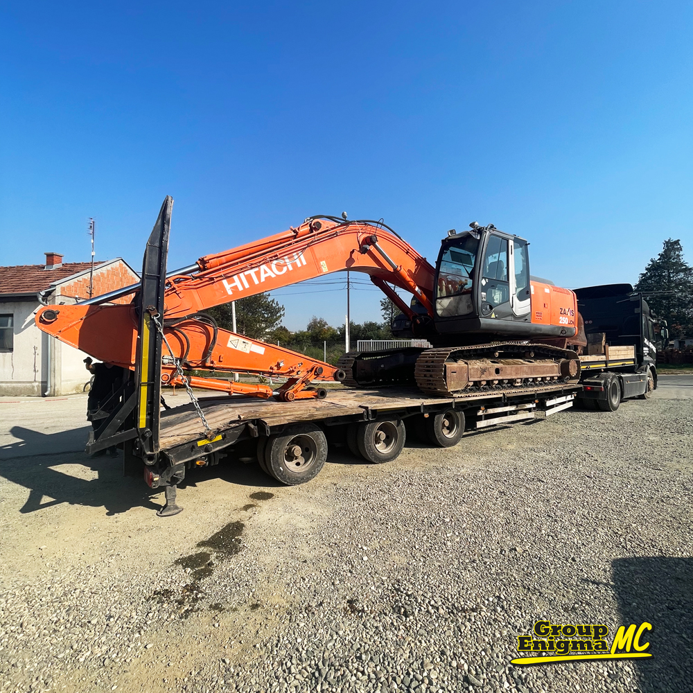 Izvršen je remont bagera guseničara Fiat Hitachi EX215