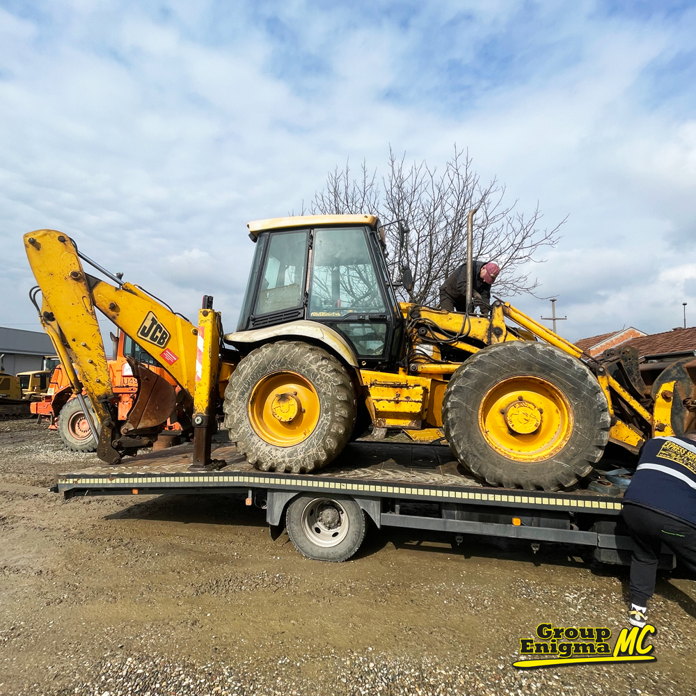 Kombinovana građevinska mašina JCB 3CX